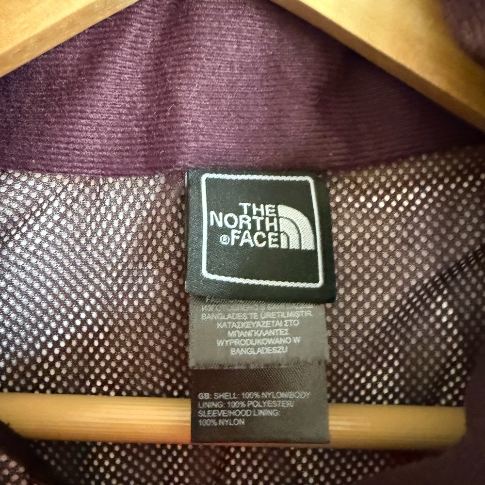 The North Face Hyvent Hooded Rain Jacket - Picture 6 of 14